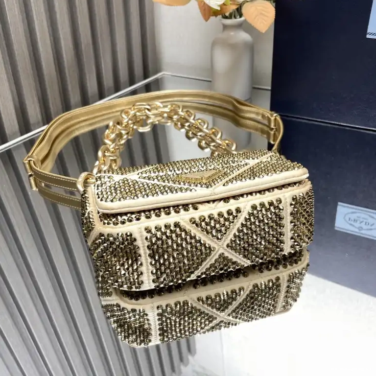 Fashionrepsfam ru 2406YA0087 Bags Prada 0624